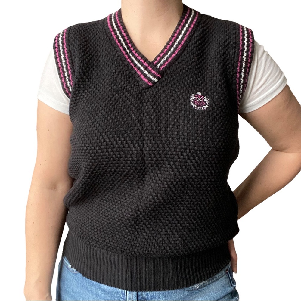 Pull-over vest, size medium. 100% cotton